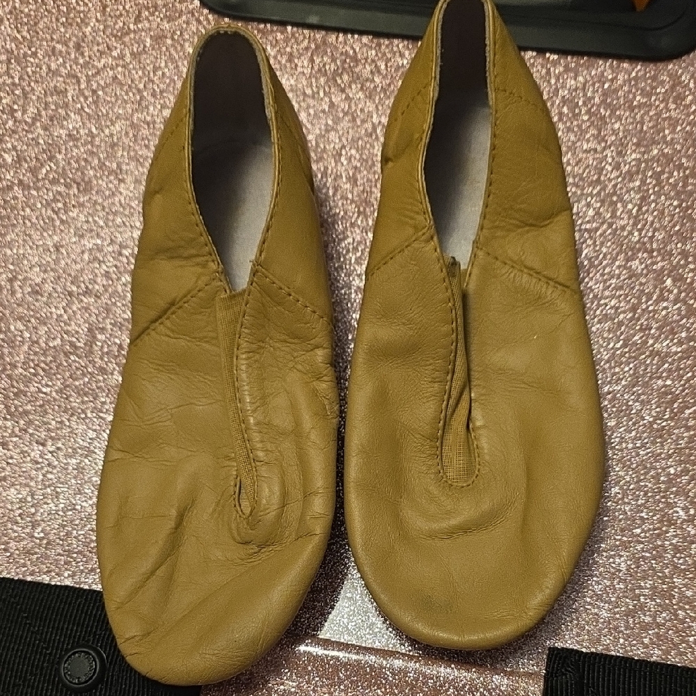 Bloch Tan Moccasin-Style Slippers